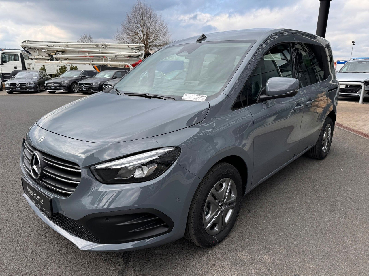 Mercedes-Benz T 180 Style LED Kamera KEYLESS MBUX SHZ - سيارة: صورة 3 Mercedes-Benz T 180 Style LED Kamera KEYLESS MBUX SHZ - سيارة: صورة 3