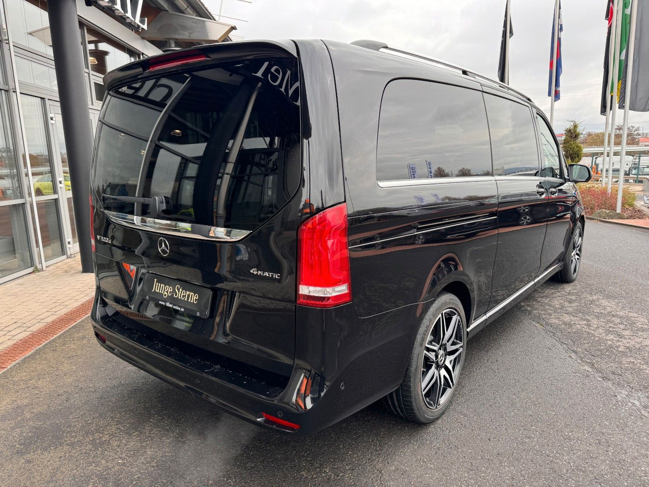 Mercedes-Benz V 300 4MATIC AVA ED AMG Extral AIRMATIC Stdh AHK - سيارة ستيشن: صورة 5 Mercedes-Benz V 300 4MATIC AVA ED AMG Extral AIRMATIC Stdh AHK - سيارة ستيشن: صورة 5