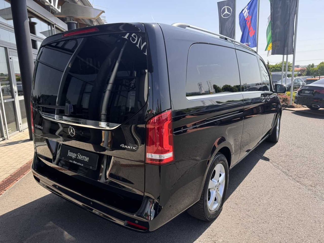 Mercedes-Benz V 300 d 4MATIC AVA 3430 AHK2,5 DISTRONIC 360 - سيارة: صورة 4 Mercedes-Benz V 300 d 4MATIC AVA 3430 AHK2,5 DISTRONIC 360 - سيارة: صورة 4