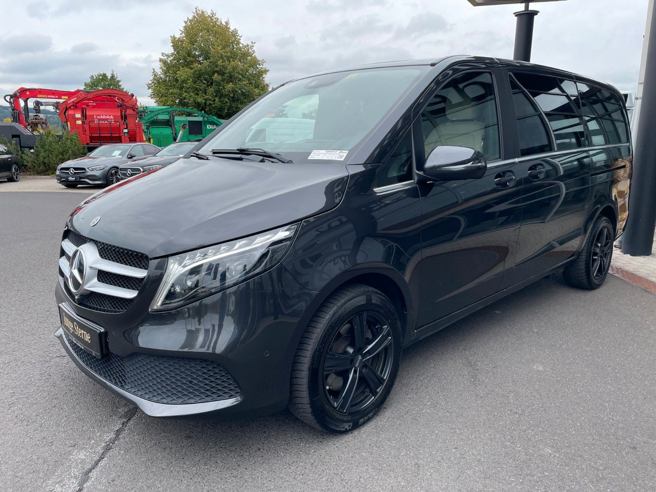 Mercedes-Benz V 300 d AVA ED 4MATIC Sitzklima Burmester 6Sitze - ميكروباص: صورة 2 Mercedes-Benz V 300 d AVA ED 4MATIC Sitzklima Burmester 6Sitze - ميكروباص: صورة 2