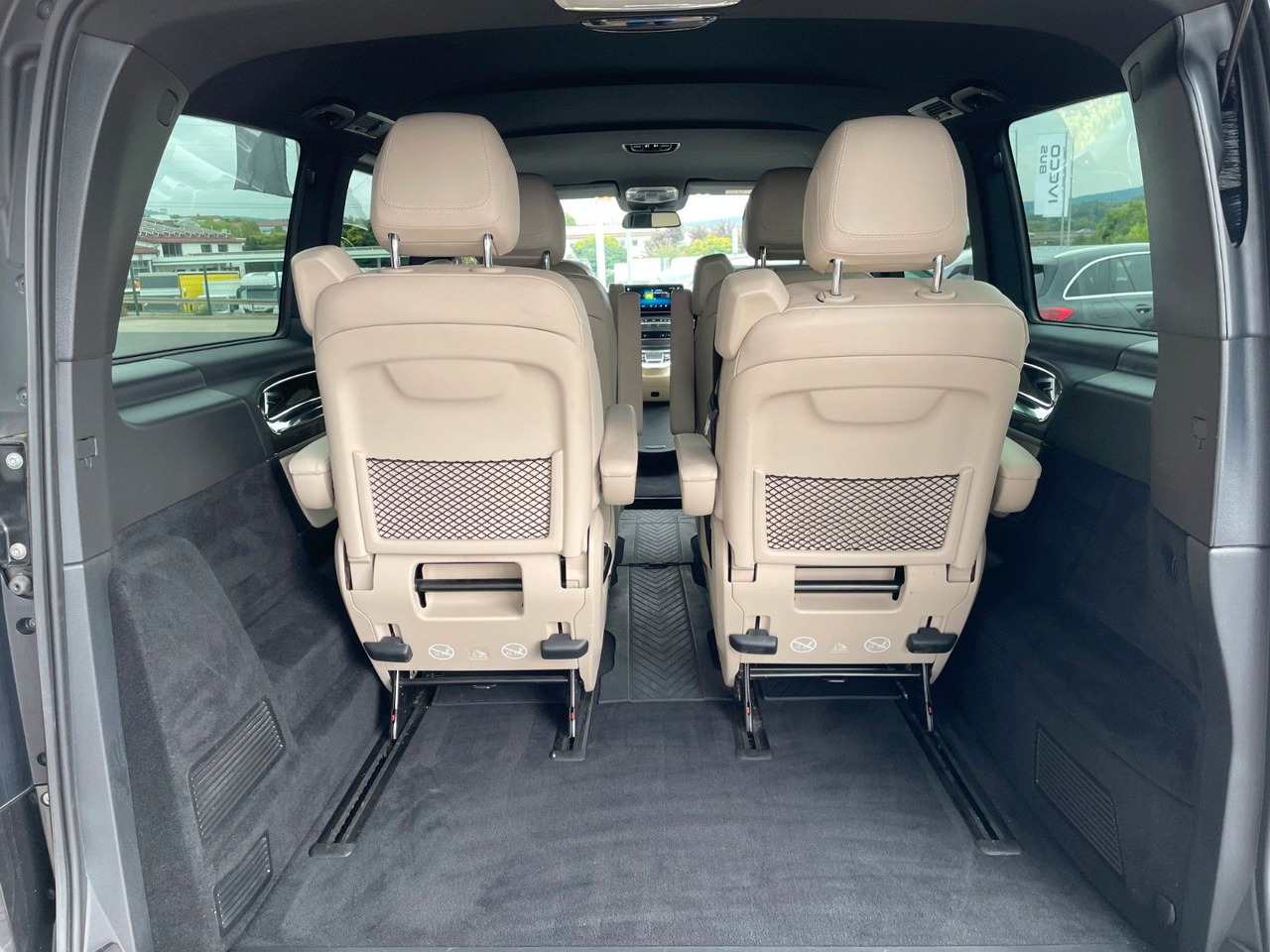 Mercedes-Benz V 300 d AVA ED 4MATIC Sitzklima Burmester 6Sitze - سيارة ستيشن: صورة 5 Mercedes-Benz V 300 d AVA ED 4MATIC Sitzklima Burmester 6Sitze - سيارة ستيشن: صورة 5