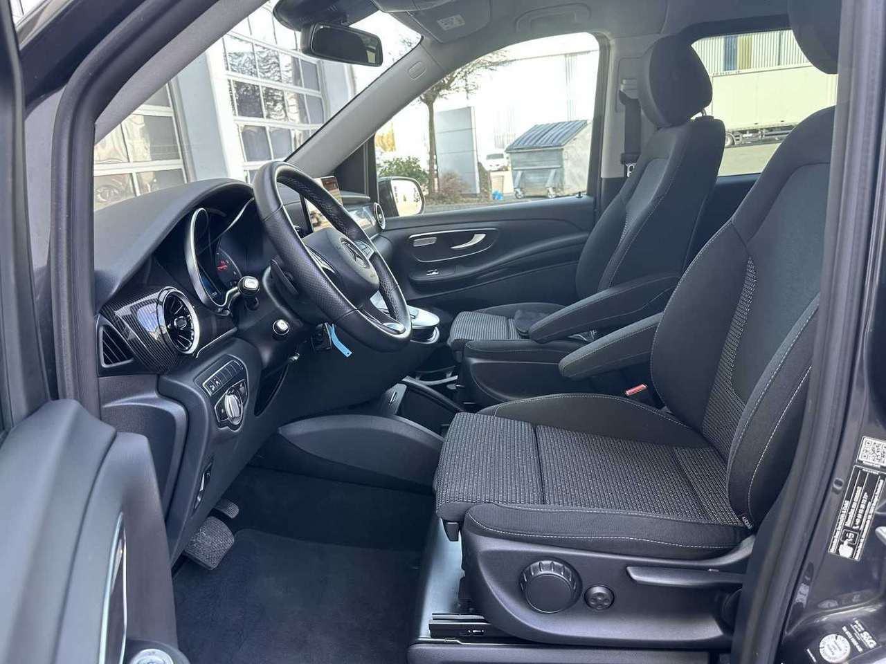 سيارة Mercedes-Benz V 300 d EDITION 4MATIC DISTRONIC AHK LED Kamera: صورة 7