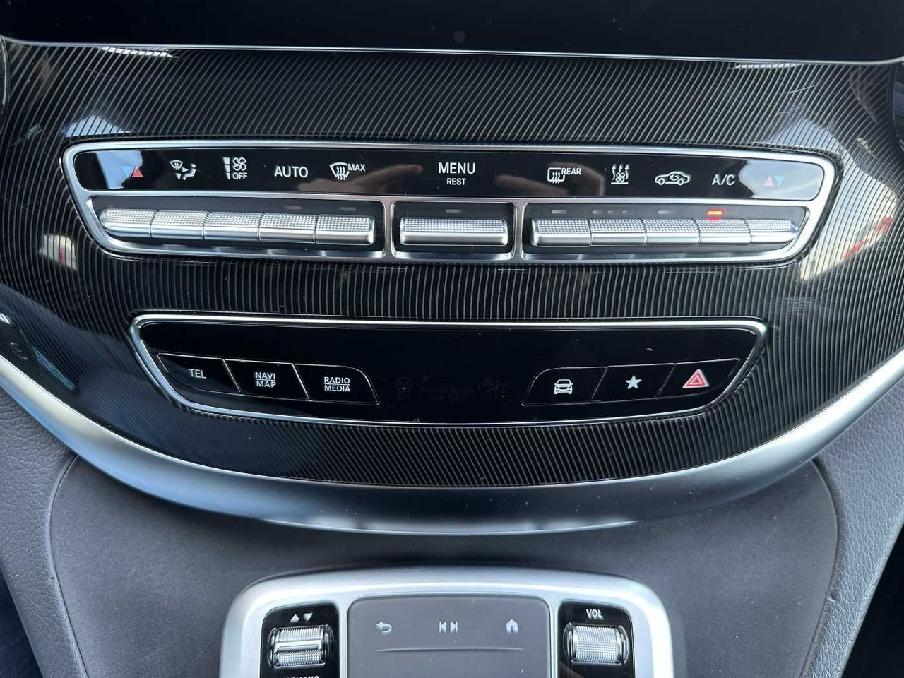 سيارة Mercedes-Benz V 300 d EDITION 4MATIC DISTRONIC AHK LED Kamera: صورة 15