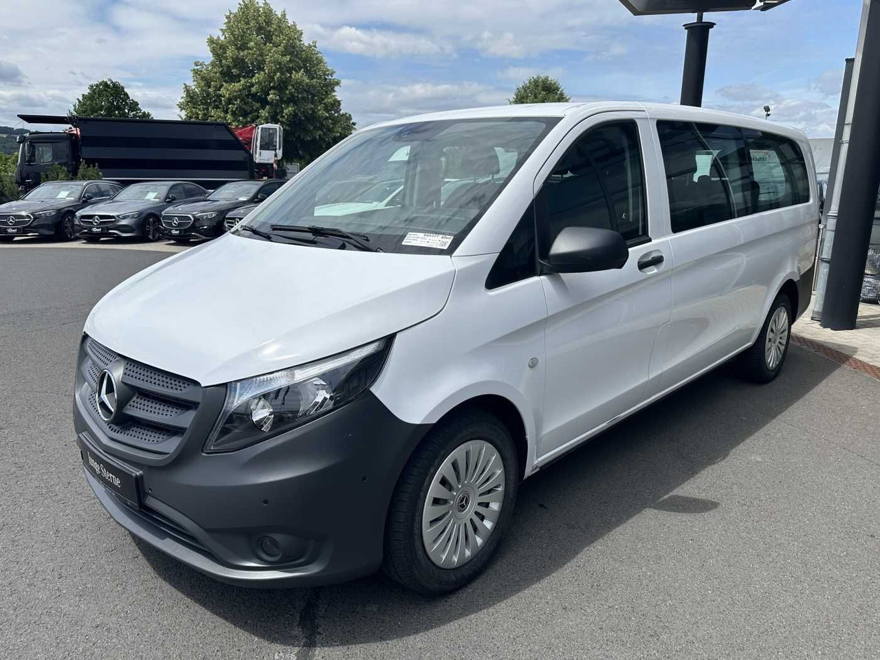 Mercedes-Benz Vito 114 CDI Tourer 9G Klima Audio40 Extralang - ميكروباص: صورة 3 Mercedes-Benz Vito 114 CDI Tourer 9G Klima Audio40 Extralang - ميكروباص: صورة 3