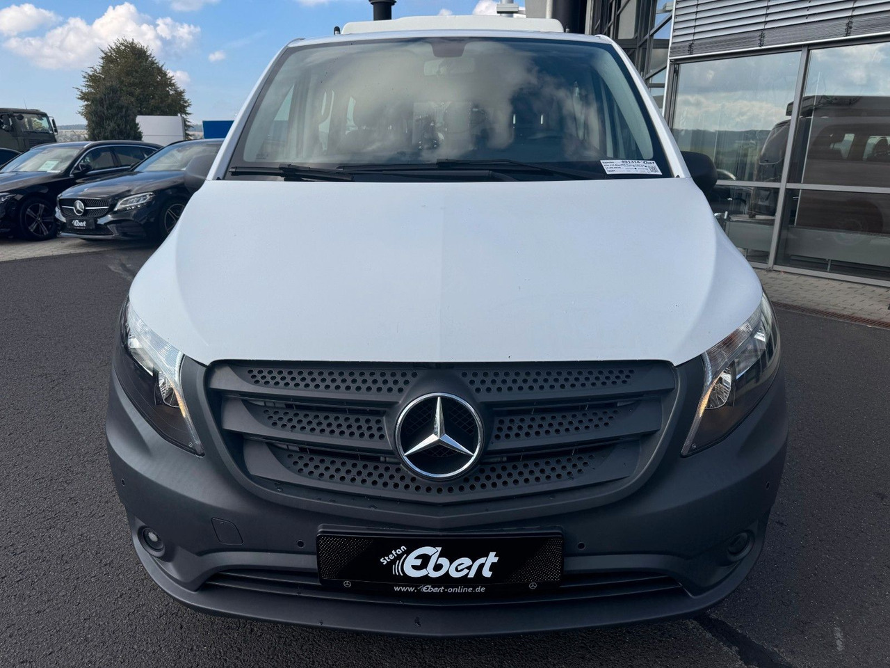 Mercedes-Benz Vito 114 CDI Tourer Begleitfahrzeug BF3+ / WVZ - فان: صورة 2 Mercedes-Benz Vito 114 CDI Tourer Begleitfahrzeug BF3+ / WVZ - فان: صورة 2