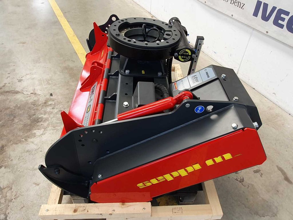 Seppi M. BMS-F 125 Forstmulcher 10-20t Drehmotor Seppi M. BMS-F 125 Forstmulcher 10-20t Drehmotor - ماكينات قطع الحشائش الغابات: صورة 4 Seppi M. BMS-F 125 Forstmulcher 10-20t Drehmotor Seppi M. BMS-F 125 Forstmulcher 10-20t Drehmotor - ماكينات قطع الحشائش الغابات: صورة 4