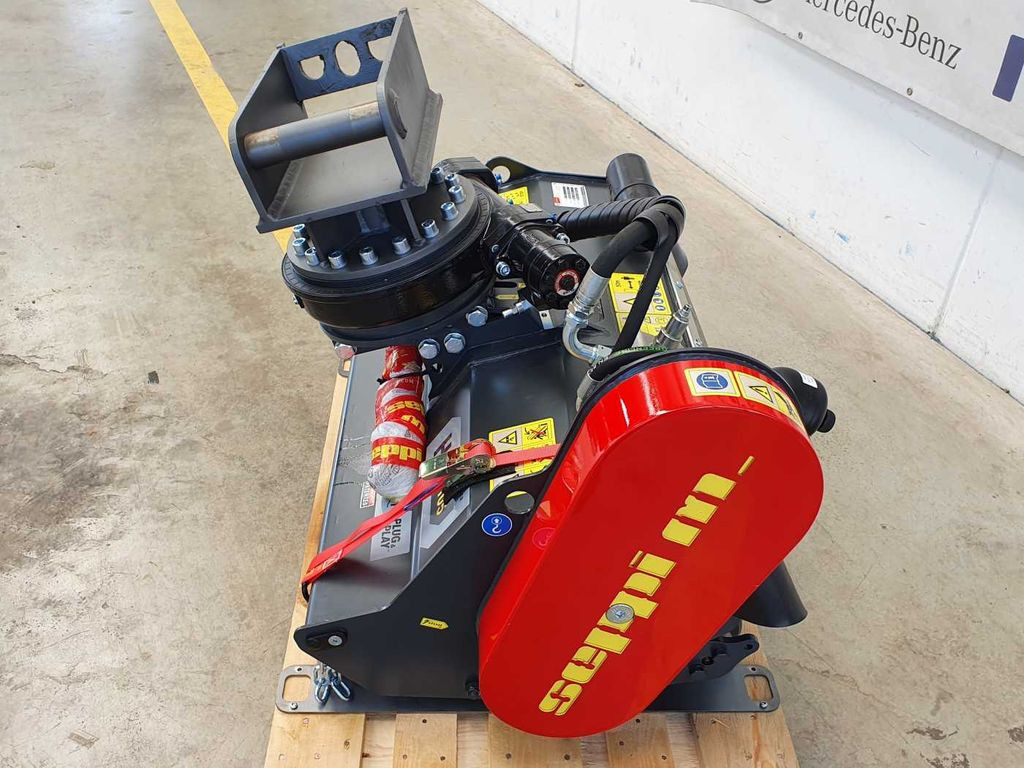 Seppi M. H3 105 /2-5to Mulcher Drehkranz lagernd Seppi M. H3 105 /2-5to Mulcher Drehkranz lagernd - ماكينات قطع الحشائش الغابات: صورة 3 Seppi M. H3 105 /2-5to Mulcher Drehkranz lagernd Seppi M. H3 105 /2-5to Mulcher Drehkranz lagernd - ماكينات قطع الحشائش الغابات: صورة 3