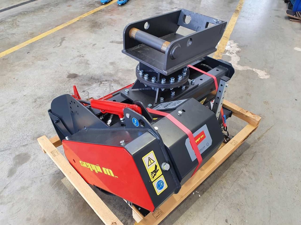 Seppi M. MINI-BMS 105 Forstmulcher MS08 / NEU - ماكينات قطع الحشائش الغابات: صورة 3 Seppi M. MINI-BMS 105 Forstmulcher MS08 / NEU - ماكينات قطع الحشائش الغابات: صورة 3