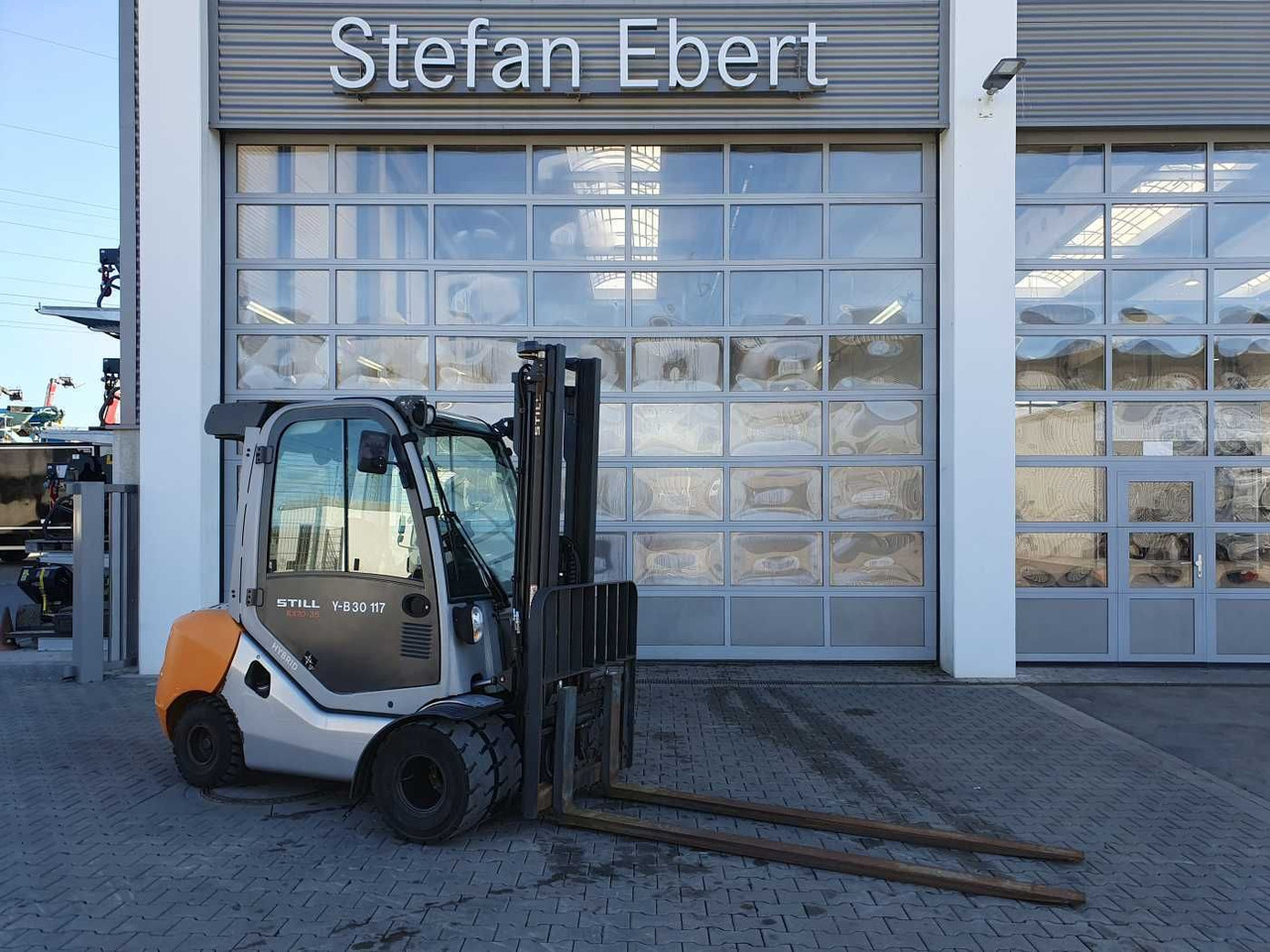 Still RX70-35 / Duplex: 3.50m! / nur 1.986h! / SS - رافعة شوكية ديزل: صورة 1 Still RX70-35 / Duplex: 3.50m! / nur 1.986h! / SS - رافعة شوكية ديزل: صورة 1
