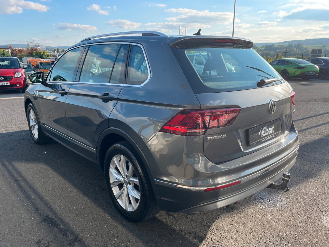 Volkswagen Tiguan 2.0 TSI Highline 4M AHK+LED+DAB+ACC+PDC - سيارة دفع رباعي: صورة 3 Volkswagen Tiguan 2.0 TSI Highline 4M AHK+LED+DAB+ACC+PDC - سيارة دفع رباعي: صورة 3