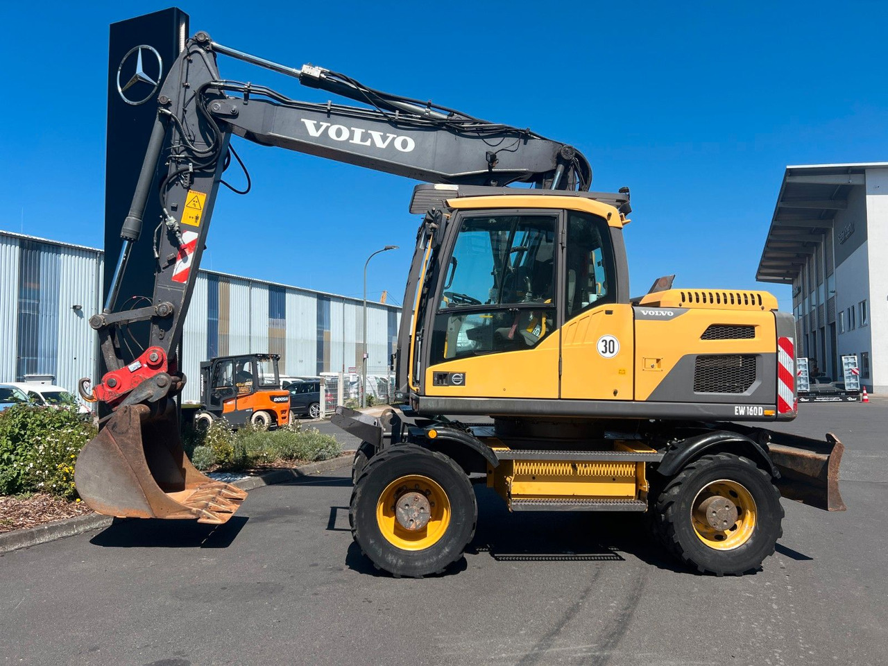 Volvo EW160D / 2014 / 1xTieflöffel / Forstschutzgitter - حفار ذو عجلات: صورة 2 Volvo EW160D / 2014 / 1xTieflöffel / Forstschutzgitter - حفار ذو عجلات: صورة 2