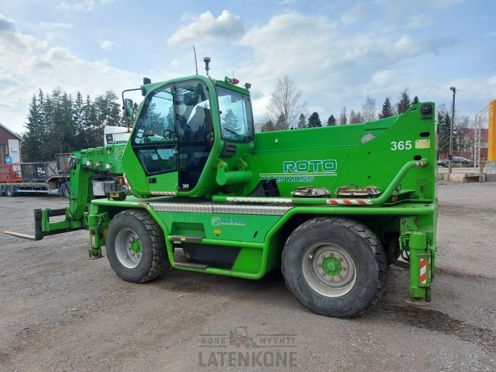 Merlo ROTO 40.25MCSS with basket, remote, jib - آلة رفع ونقل تلسكوبية: صورة 3 Merlo ROTO 40.25MCSS with basket, remote, jib - آلة رفع ونقل تلسكوبية: صورة 3