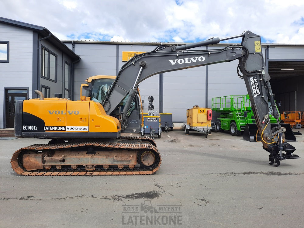 Volvo EC140CL telakaivinkone - حفار زاحف: صورة 1 Volvo EC140CL telakaivinkone - حفار زاحف: صورة 1
