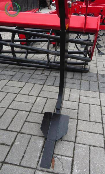 Awemak modular subsoiler Shorti (3 teeth) - محراث تحت التربة: صورة 4 Awemak modular subsoiler Shorti (3 teeth) - محراث تحت التربة: صورة 4