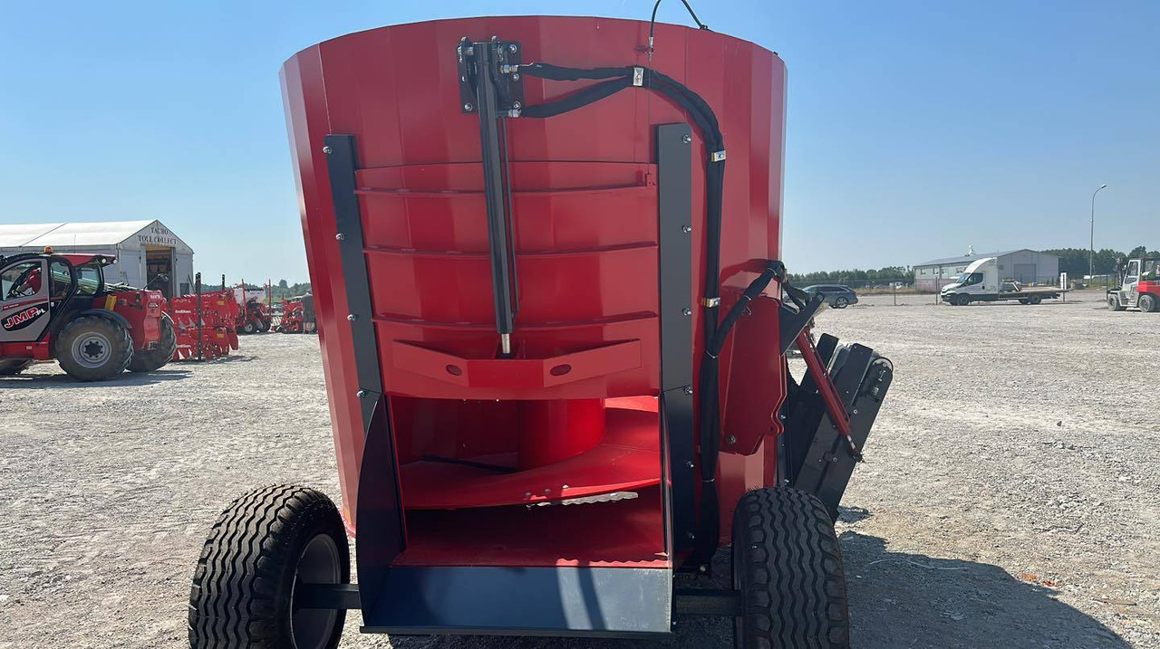 Fimaks vertical feeder mixer FMV8L, 8 m3 - عربة خلط الأعلاف: صورة 4 Fimaks vertical feeder mixer FMV8L, 8 m3 - عربة خلط الأعلاف: صورة 4