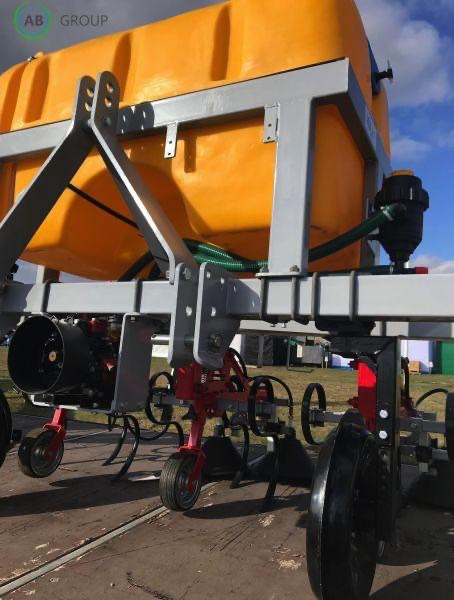 Solan Weeder with sprayer 3 rows/Binador - آلة حراثة: صورة 3 Solan Weeder with sprayer 3 rows/Binador - آلة حراثة: صورة 3