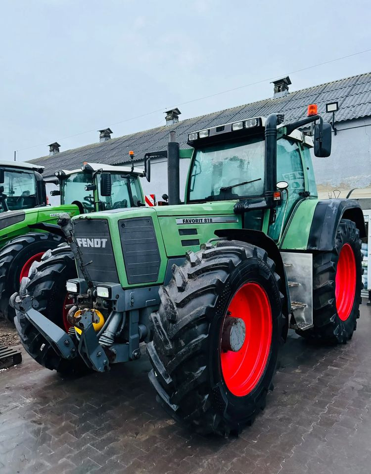 Fendt Favorit 818 - جرار: صورة 1 Fendt Favorit 818 - جرار: صورة 1