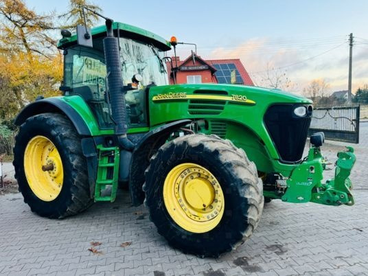 John Deere 7820 - جرار: صورة 1 John Deere 7820 - جرار: صورة 1
