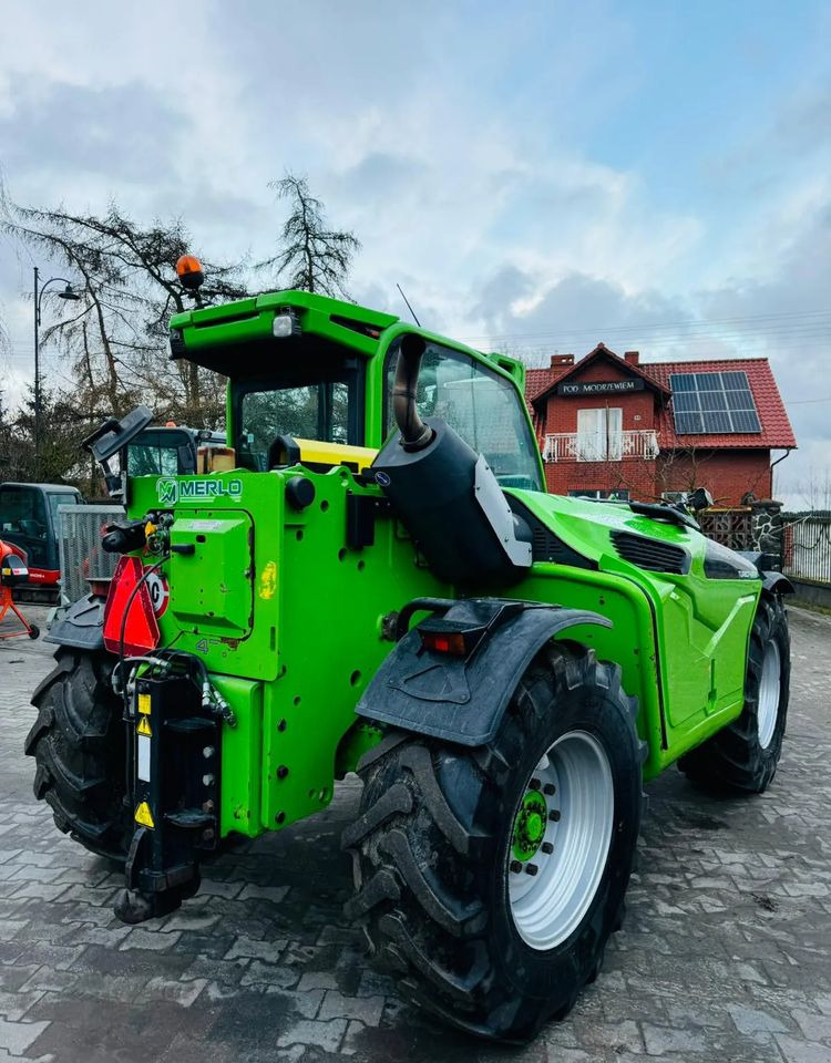 Merlo TF 42.7 CS - آلة رفع ونقل تلسكوبية: صورة 4 Merlo TF 42.7 CS - آلة رفع ونقل تلسكوبية: صورة 4