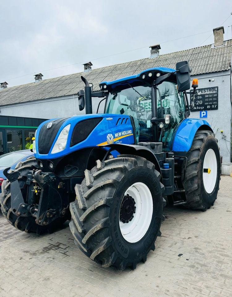 New Holland T7.230 AUTOCOMMAND - جرار: صورة 1 New Holland T7.230 AUTOCOMMAND - جرار: صورة 1