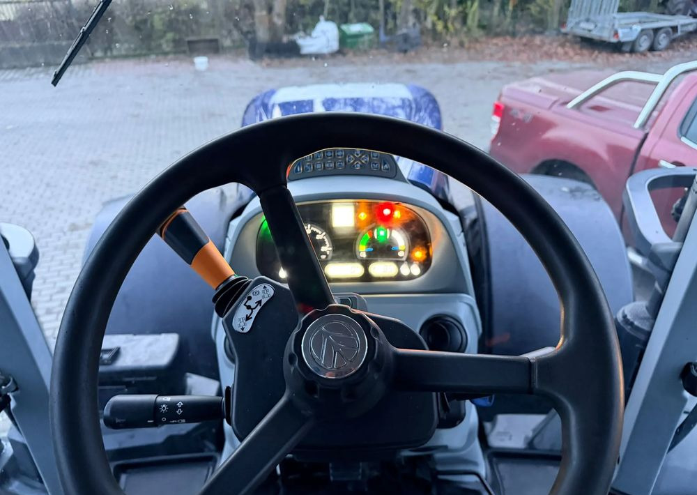 جرار New Holland T7.230 Blue Power Autocommand: صورة 14 جرار New Holland T7.230 Blue Power Autocommand: صورة 14