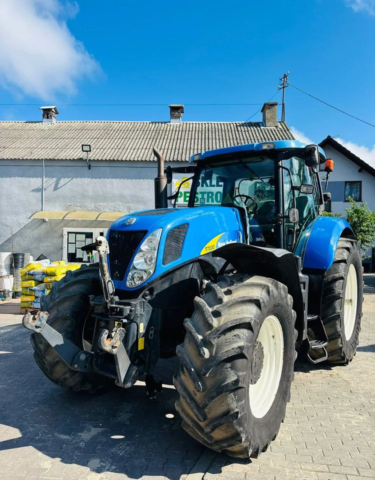 New Holland T7030 - جرار: صورة 5 New Holland T7030 - جرار: صورة 5