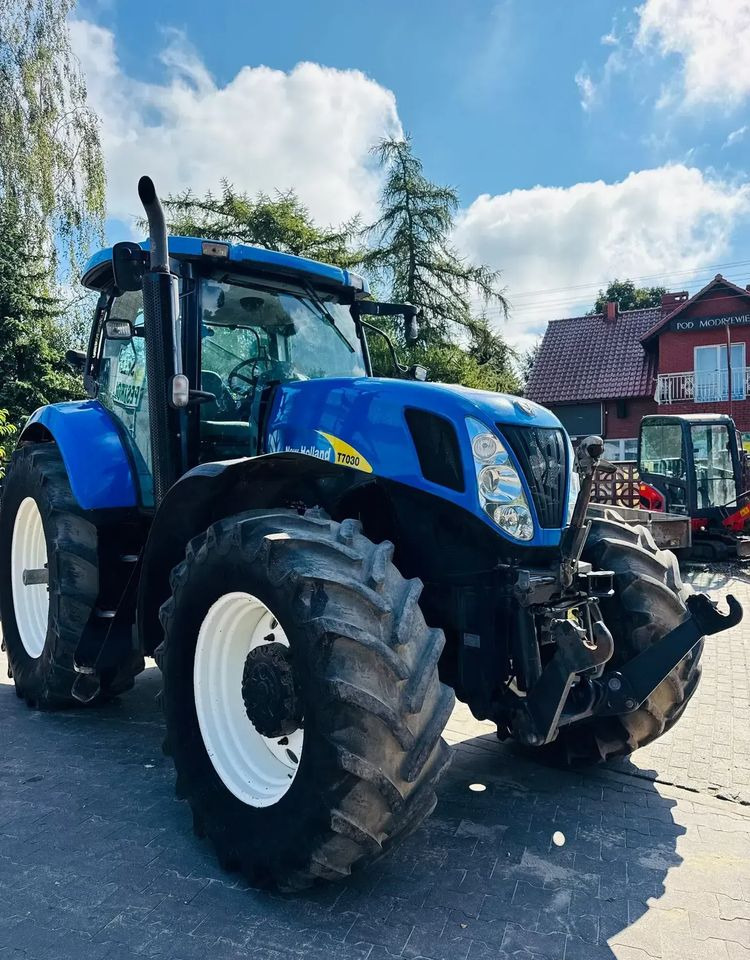 New Holland T7030 - جرار: صورة 1 New Holland T7030 - جرار: صورة 1