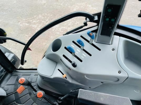 New Holland TD5.115 - جرار: صورة 3 New Holland TD5.115 - جرار: صورة 3