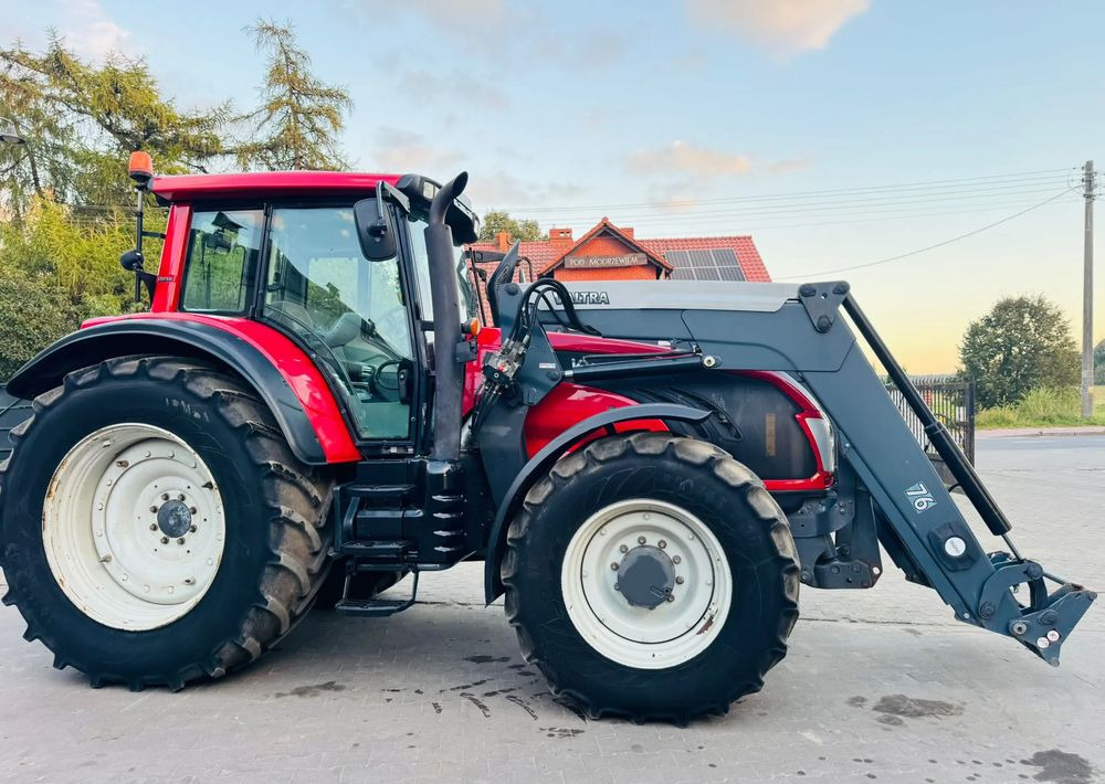 Valtra T213 Versu - جرار: صورة 2 Valtra T213 Versu - جرار: صورة 2