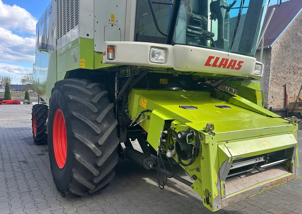 Claas Mega 360 - حصادة: صورة 4 Claas Mega 360 - حصادة: صورة 4