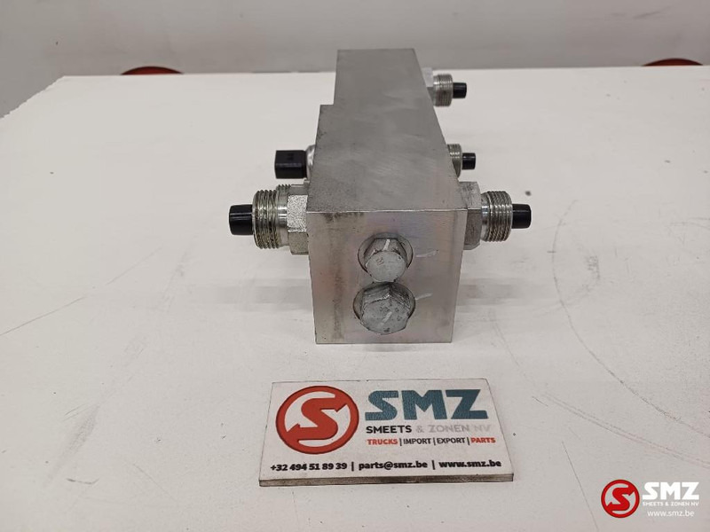 Caterpillar Hydraulic block Caterpillar - أجهزة هيدروليكية - شاحنة: صورة 3 Caterpillar Hydraulic block Caterpillar - أجهزة هيدروليكية - شاحنة: صورة 3