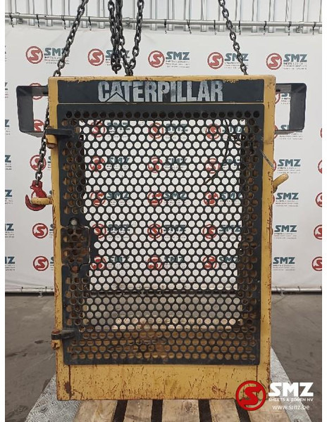 Caterpillar Occ grille D6M Caterpillar - غطاء السيارة: صورة 1 Caterpillar Occ grille D6M Caterpillar - غطاء السيارة: صورة 1