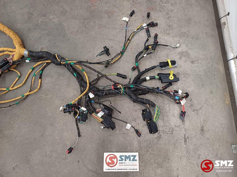 Caterpillar Wiring harness chassis Caterpillar - كابلات/ ضفيرة الأسلاك - معدات المناولة: صورة 5 Caterpillar Wiring harness chassis Caterpillar - كابلات/ ضفيرة الأسلاك - معدات المناولة: صورة 5