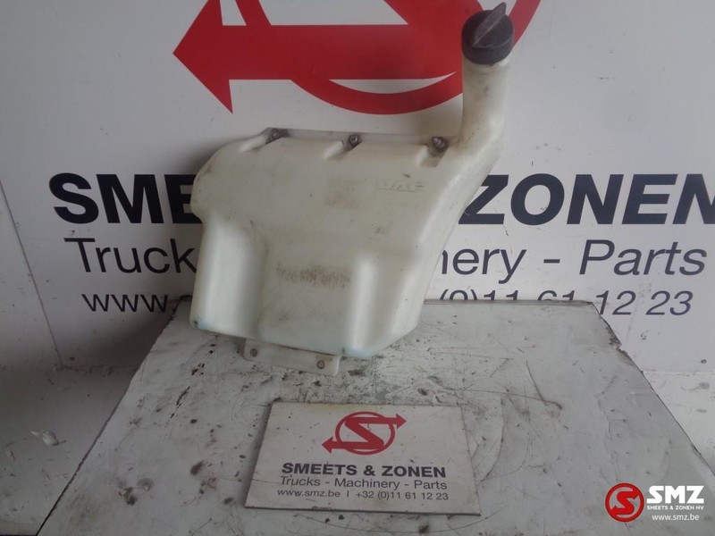 DAF Occ reservoir ruitenspoeistof - خزان التوسع - شاحنة: صورة 1 DAF Occ reservoir ruitenspoeistof - خزان التوسع - شاحنة: صورة 1