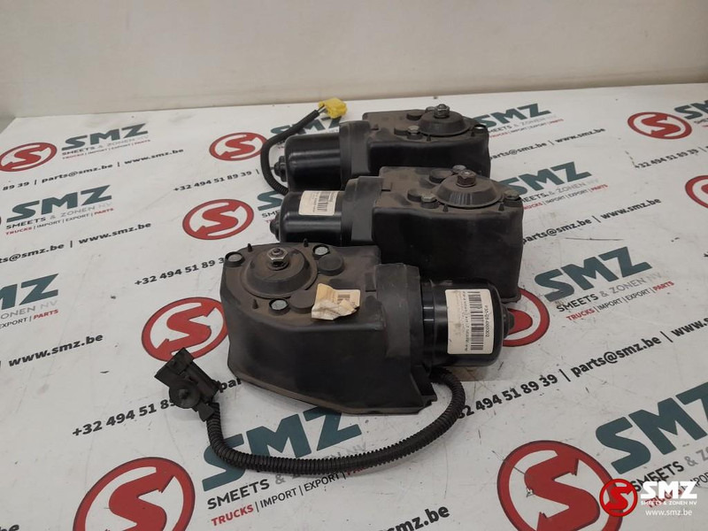 DAF Set van 3 ruitenwissermotors DAF - مساحة الزجاج الأمامي - شاحنة: صورة 2 DAF Set van 3 ruitenwissermotors DAF - مساحة الزجاج الأمامي - شاحنة: صورة 2