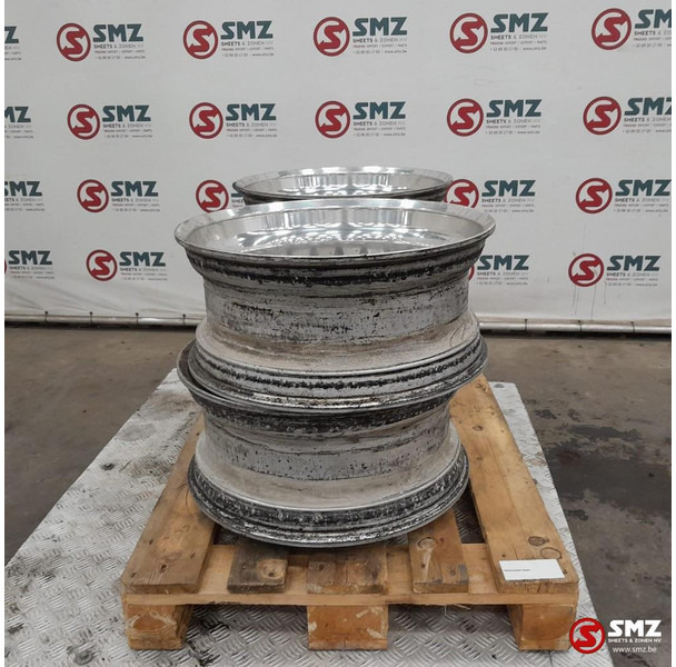 Diversen Occ set van 4 velgen 22.5x9.00 Alcoa - الجنوط - شاحنة: صورة 4 Diversen Occ set van 4 velgen 22.5x9.00 Alcoa - الجنوط - شاحنة: صورة 4
