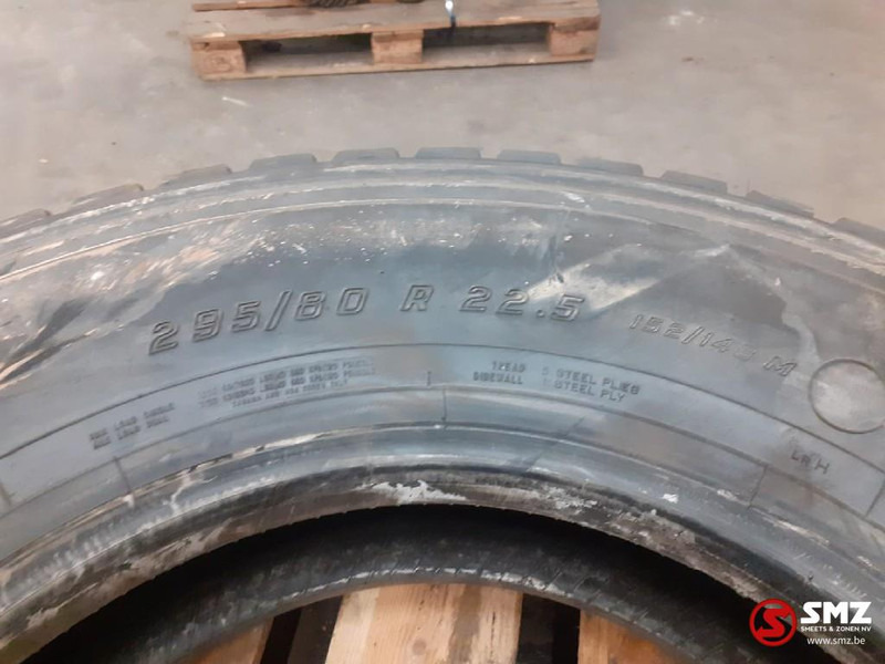 Firestone Occ vrachtwagenband Firestone 295/80R22.5 - إطارات - شاحنة: صورة 3 Firestone Occ vrachtwagenband Firestone 295/80R22.5 - إطارات - شاحنة: صورة 3
