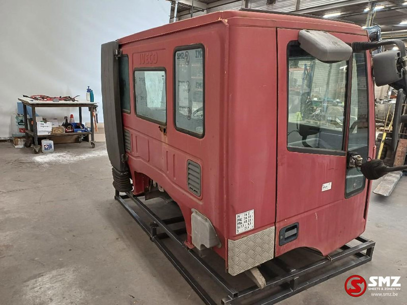 Iveco Occ Cabine Iveco Trakker - الكابينة والداخلية - شاحنة: صورة 5 Iveco Occ Cabine Iveco Trakker - الكابينة والداخلية - شاحنة: صورة 5