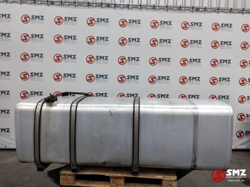 Iveco Occ brandstoftank 950L Iveco Stralis hi-way - خزان الوقود - شاحنة: صورة 1 Iveco Occ brandstoftank 950L Iveco Stralis hi-way - خزان الوقود - شاحنة: صورة 1