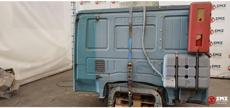 Iveco Occ cabine Iveco Eurotech - الكابينة والداخلية - شاحنة: صورة 3 Iveco Occ cabine Iveco Eurotech - الكابينة والداخلية - شاحنة: صورة 3