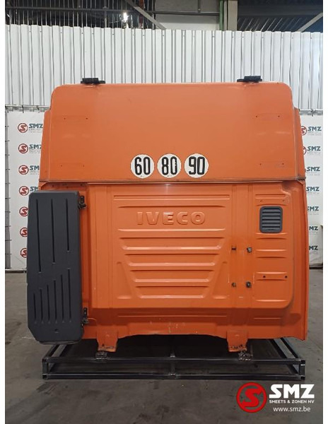 Iveco Occ cabine compleet Hi Way Stralis Iveco - الكابينة والداخلية - شاحنة: صورة 5 Iveco Occ cabine compleet Hi Way Stralis Iveco - الكابينة والداخلية - شاحنة: صورة 5