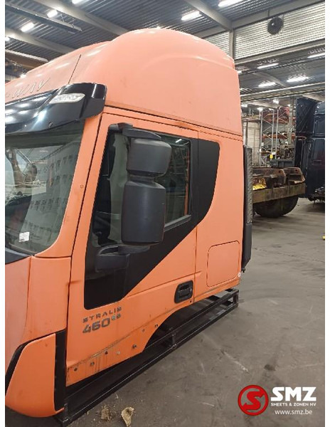 Iveco Occ cabine compleet Hi Way Stralis Iveco - الكابينة والداخلية - شاحنة: صورة 4 Iveco Occ cabine compleet Hi Way Stralis Iveco - الكابينة والداخلية - شاحنة: صورة 4