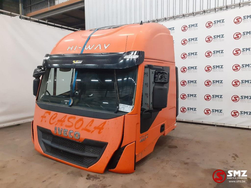 Iveco Occ cabine compleet Iveco Stralis HI Way euro 6 - الكابينة والداخلية - شاحنة: صورة 4 Iveco Occ cabine compleet Iveco Stralis HI Way euro 6 - الكابينة والداخلية - شاحنة: صورة 4