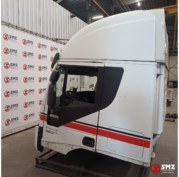 Iveco Occ cabine compleet Stralis Hi-Way Iveco - الكابينة والداخلية - شاحنة: صورة 3 Iveco Occ cabine compleet Stralis Hi-Way Iveco - الكابينة والداخلية - شاحنة: صورة 3