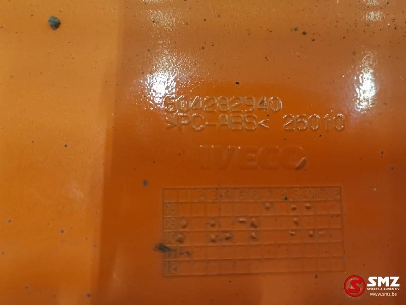 Iveco Occ zijspoiler links Iveco Stralis - الإيروديناميكية/ الجناح الخلفي - شاحنة: صورة 2 Iveco Occ zijspoiler links Iveco Stralis - الإيروديناميكية/ الجناح الخلفي - شاحنة: صورة 2