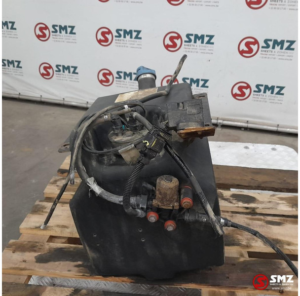 MAN Occ AdBluetank 35L + AdBlueniveausensor MAN - نظام الوقود - شاحنة: صورة 4 MAN Occ AdBluetank 35L + AdBlueniveausensor MAN - نظام الوقود - شاحنة: صورة 4