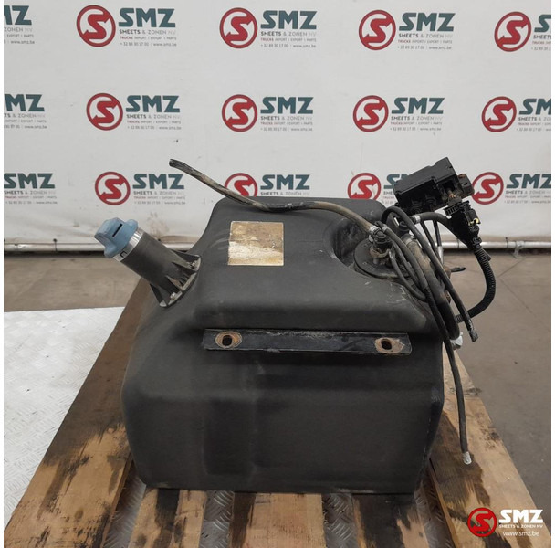 MAN Occ AdBluetank 35L + AdBlueniveausensor MAN - نظام الوقود - شاحنة: صورة 1 MAN Occ AdBluetank 35L + AdBlueniveausensor MAN - نظام الوقود - شاحنة: صورة 1