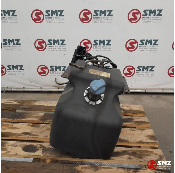 MAN Occ AdBluetank 35L + AdBlueniveausensor MAN - نظام الوقود - شاحنة: صورة 3 MAN Occ AdBluetank 35L + AdBlueniveausensor MAN - نظام الوقود - شاحنة: صورة 3