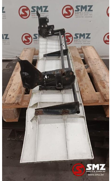 MAN Occ cabinespoiler rechts MAN - الإيروديناميكية/ الجناح الخلفي - شاحنة: صورة 3 MAN Occ cabinespoiler rechts MAN - الإيروديناميكية/ الجناح الخلفي - شاحنة: صورة 3