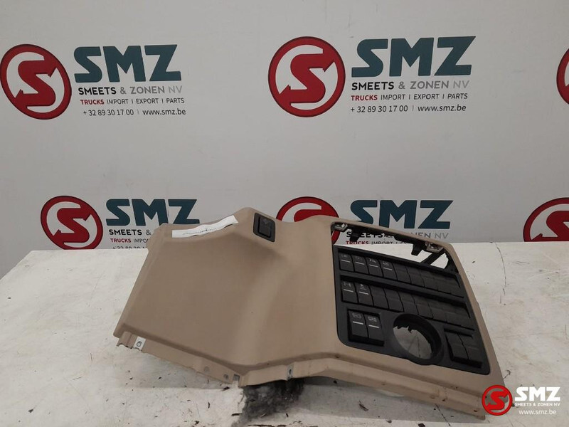 MAN Occ instrumentenpaneel+schakelaars MAN - الكابينة والداخلية - شاحنة: صورة 2 MAN Occ instrumentenpaneel+schakelaars MAN - الكابينة والداخلية - شاحنة: صورة 2